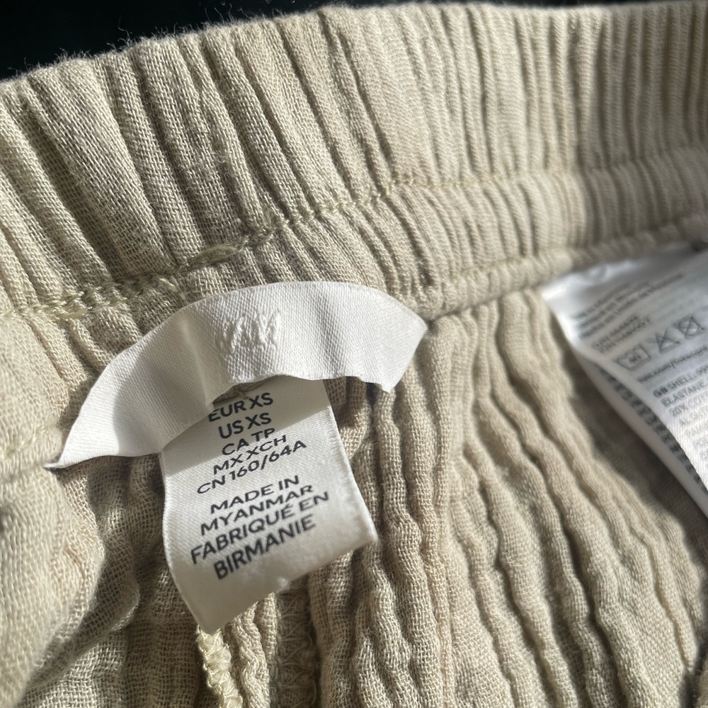 H&M Sage Green Extra Small Shorts Bloomers Summer Spring Comfy Casual High Rise - Picture 3 of 4